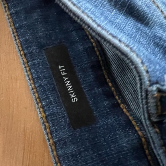 Judy Blue raw hem distressed skinny fit dark wash blue jeans - Picture 3 of 8